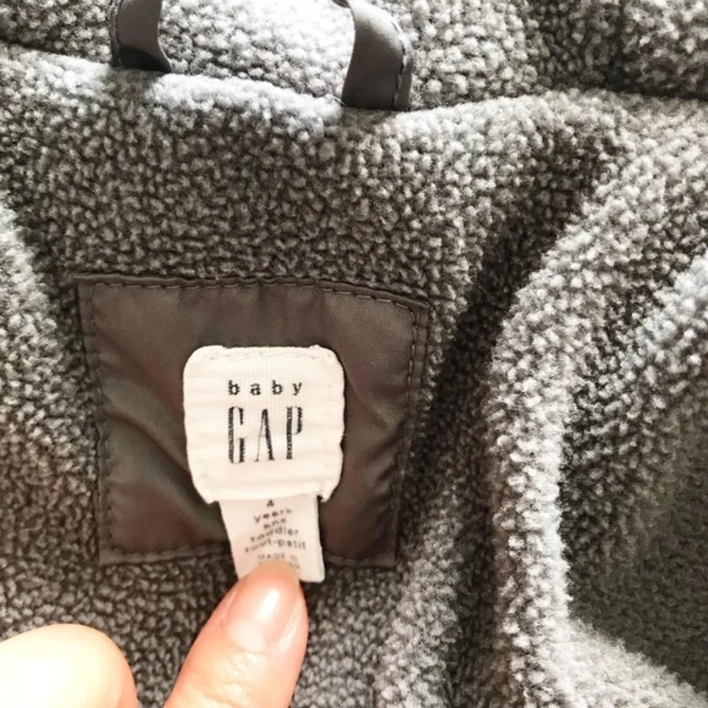 Babygap fleece lined Sherpa jacket/vest  GUC 4T